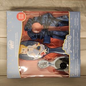 Wet Brush Disney Wetbrush Cinderella Detangling Accessory Bundle